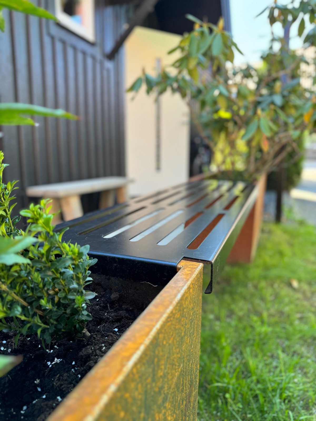 Bench Corten pots 120x40x6 - Image 3